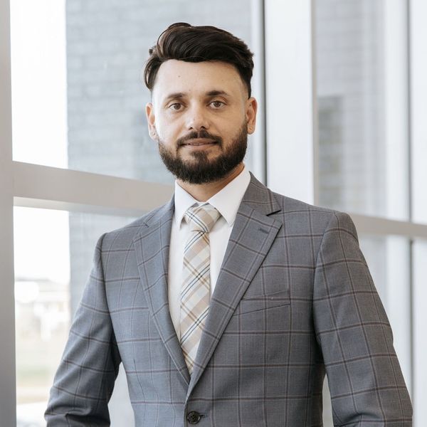 Harwinder Sidhu, Associate
